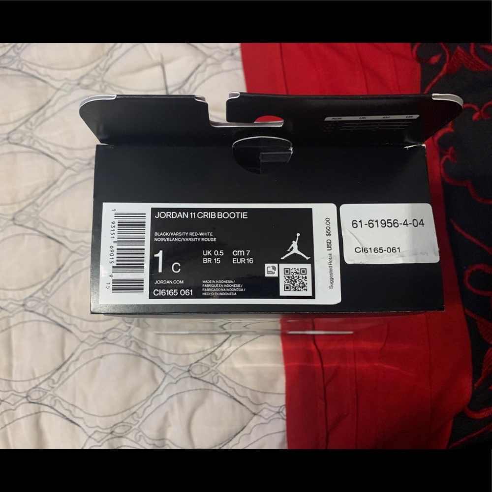 Baby Jordans retro 11